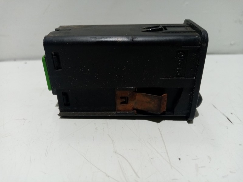 Recambio de interruptor para land rover freelander (ln) 2.0 turbodiesel referencia OEM IAM YUT100230LNF  