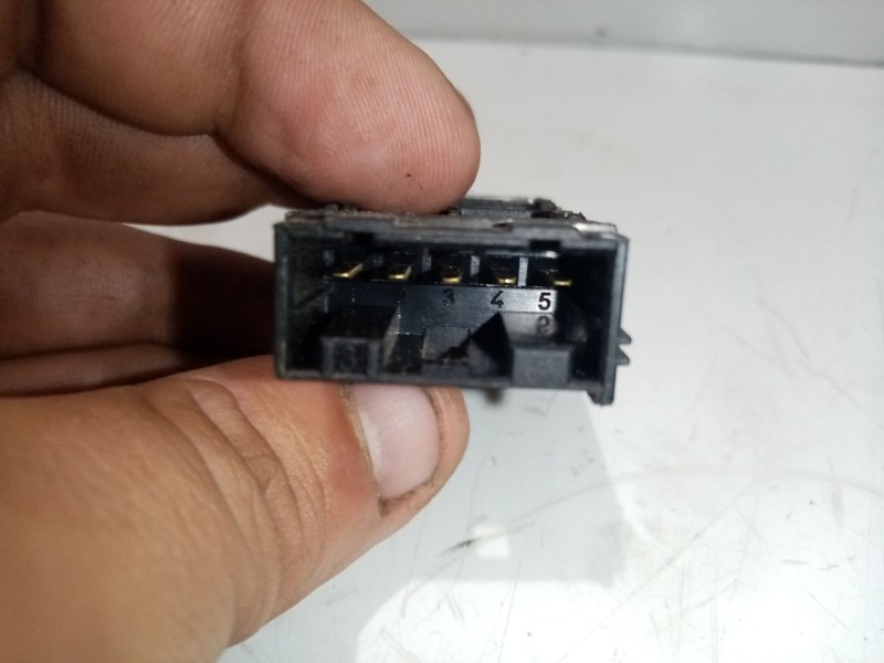 Recambio de interruptor para land rover freelander (ln) 2.0 turbodiesel referencia OEM IAM YUG102200KML  