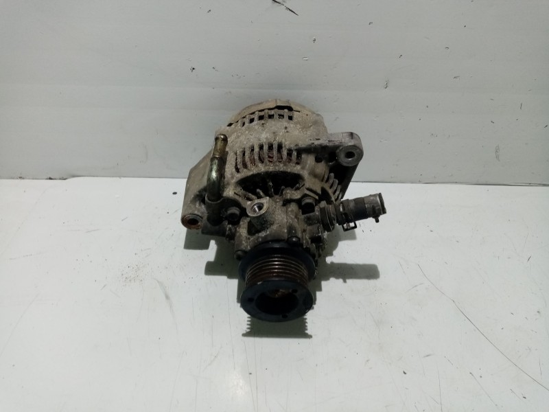 Recambio de alternador para land rover freelander (ln) 2.0 turbodiesel referencia OEM IAM YLE102000 12046530 CAL40146AS