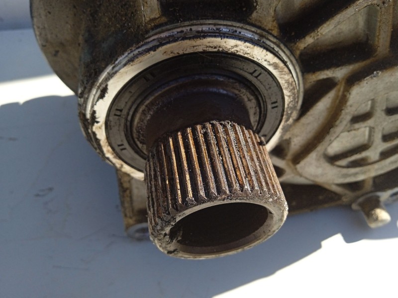 Recambio de diferencial trasero para hyundai santa fe cm referencia OEM IAM 5300039300  