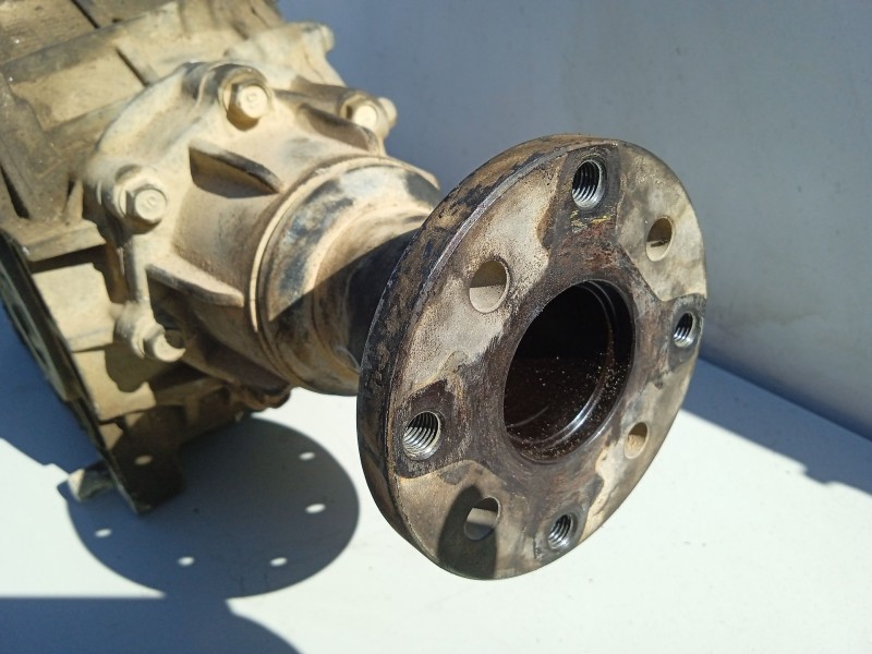 Recambio de diferencial trasero para hyundai santa fe cm referencia OEM IAM 5300039300  