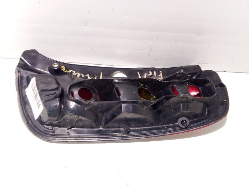 Recambio de piloto trasero izquierdo para lancia ypsilon (101) referencia OEM IAM 27053100  