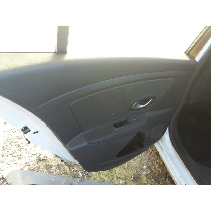 renault megane iii berlina 5 p 1.5 dci diesel cat   |   0.08 - ... | 2008 | 86 cv / 63 kw del año 2008