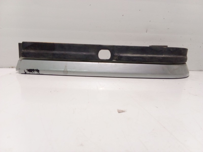 Recambio de moldura bajo faro izquierdo para land rover range rover ii (p38a) 4.6 4x4 referencia OEM IAM AWR2011LH  