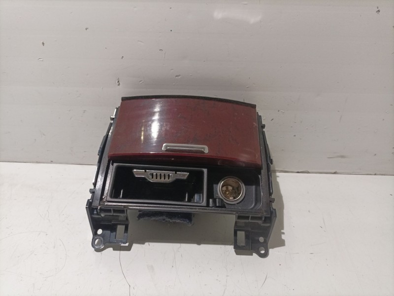 Recambio de cenicero para lexus is ii (_e2_) 250 (gse20) referencia OEM IAM 1A421032G 1A421-032G 