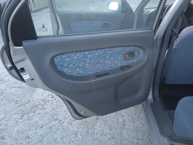 kia shuma sedán (fb) del año 1999