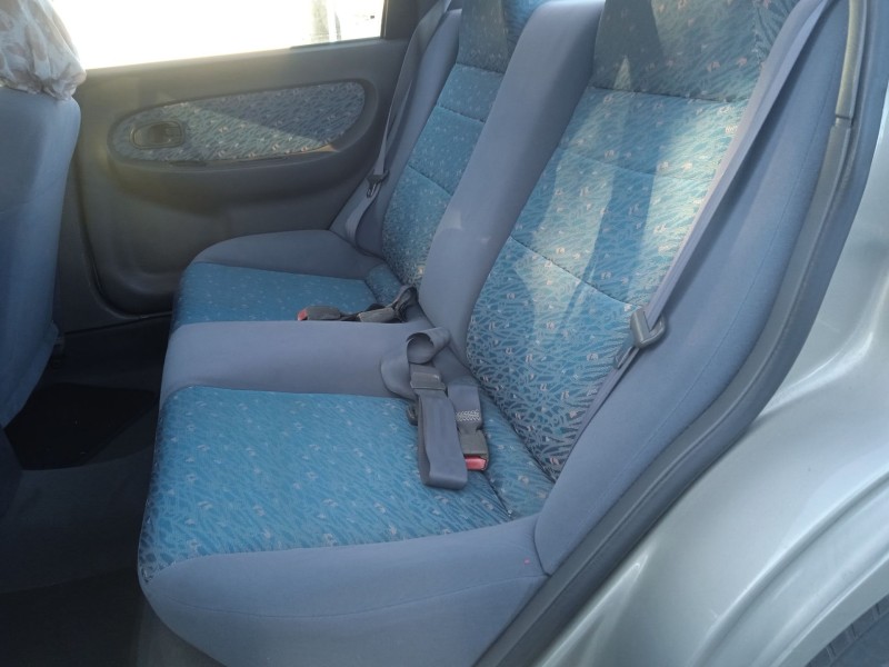 kia shuma sedán (fb) del año 1999