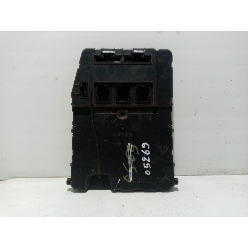 Recambio de caja reles / fusibles para renault scenic ii 1.5 dci diesel referencia OEM IAM 8200309690  