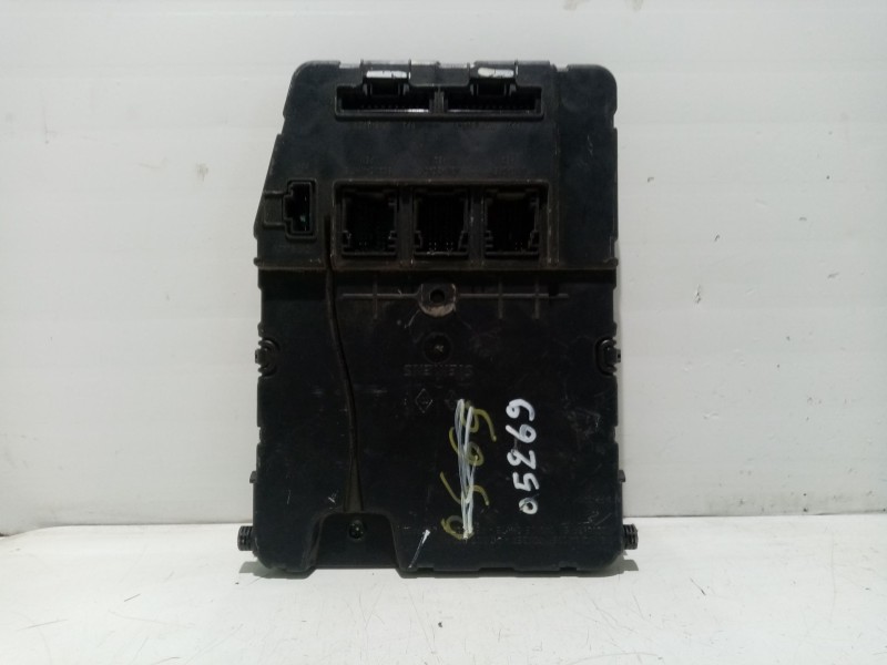 Recambio de caja reles / fusibles para renault scenic ii 1.5 dci diesel referencia OEM IAM 8200309690  