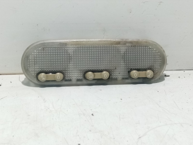 Recambio de luz interior para renault scenic ii 1.5 dci diesel referencia OEM IAM 8200073234  