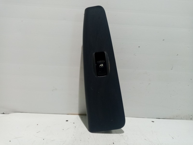 Recambio de maneta elevalunas delantera derecha para kia cerato 1.6 cat referencia OEM IAM 985752F00  