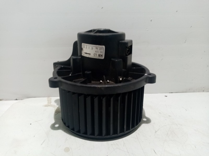 Recambio de motor calefaccion para kia cerato 1.6 cat referencia OEM IAM 9711624951  