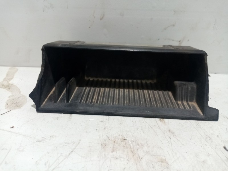 Recambio de cenicero para suzuki swift berlina (mz) gl referencia OEM IAM 18290561326  