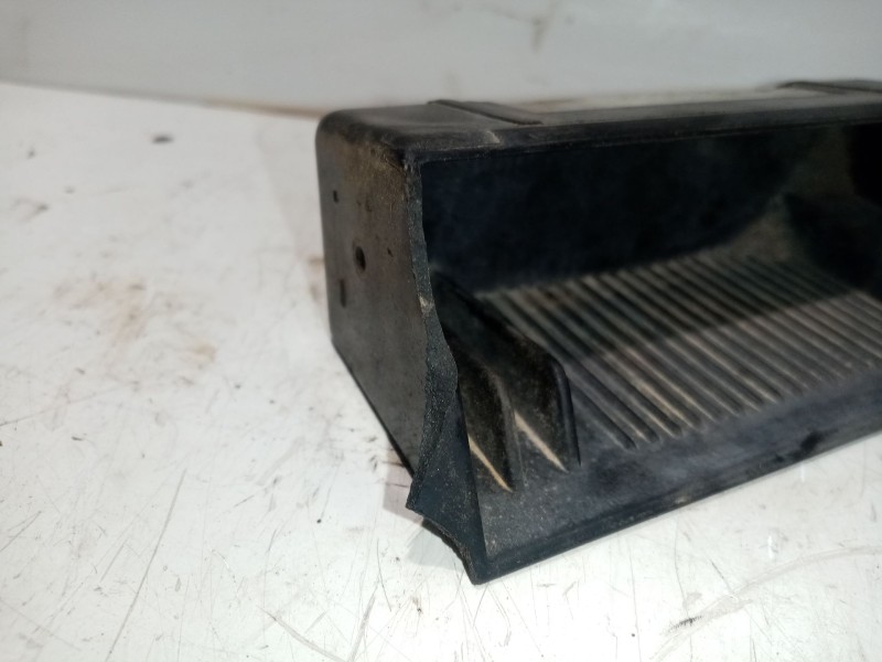 Recambio de cenicero para suzuki swift berlina (mz) gl referencia OEM IAM 18290561326  