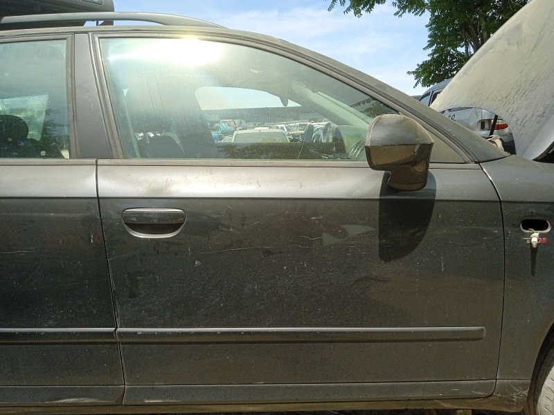 Recambio de puerta delantera derecha para seat exeo st (3r5) 2.0 tdi referencia OEM IAM 3R0831052  