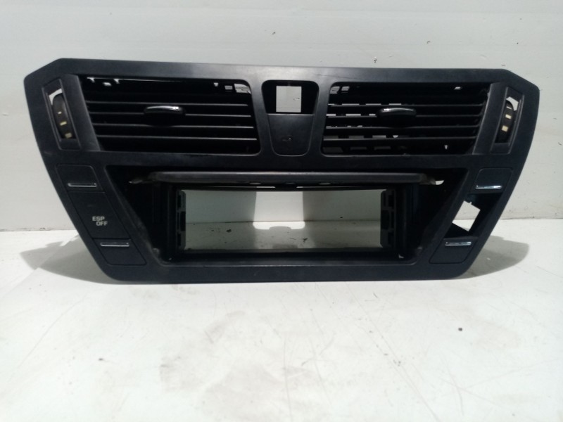 Recambio de mascara central de salpicadero para citroën c4 picasso 1.6 hdi fap referencia OEM IAM 303846  