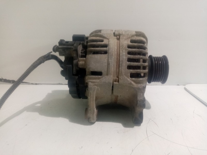 Recambio de alternador para skoda fabia (6y2/6y3) 1.4 referencia OEM IAM 047903015Q CAL10460GS CAL10460AS