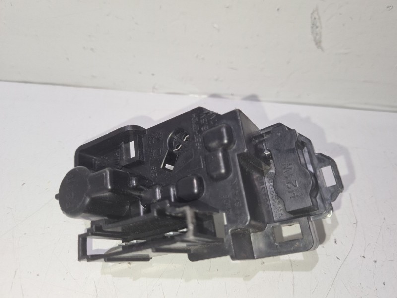 Recambio de portalamparas para seat exeo st (3r5) 2.0 tdi referencia OEM IAM 3R9945231  