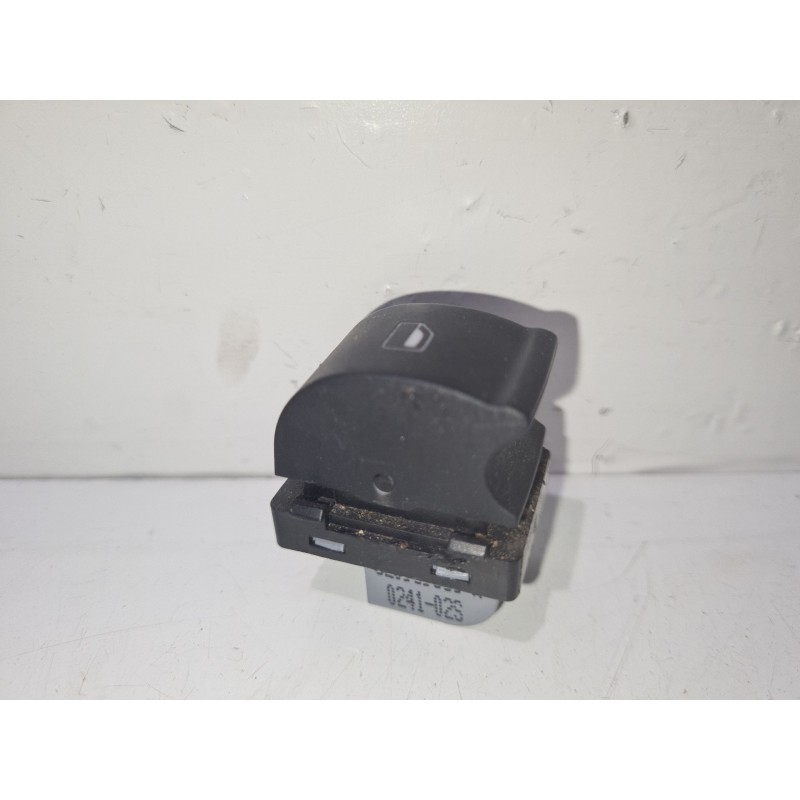 Recambio de mando elevalunas trasero izquierdo para seat exeo st (3r5) 2.0 tdi referencia OEM IAM 8E0959855A  