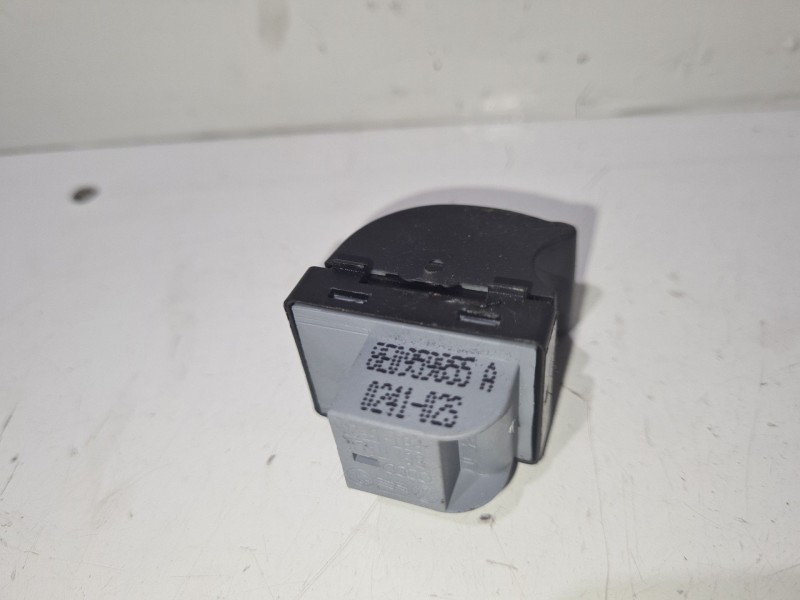 Recambio de mando elevalunas trasero izquierdo para seat exeo st (3r5) 2.0 tdi referencia OEM IAM 8E0959855A  