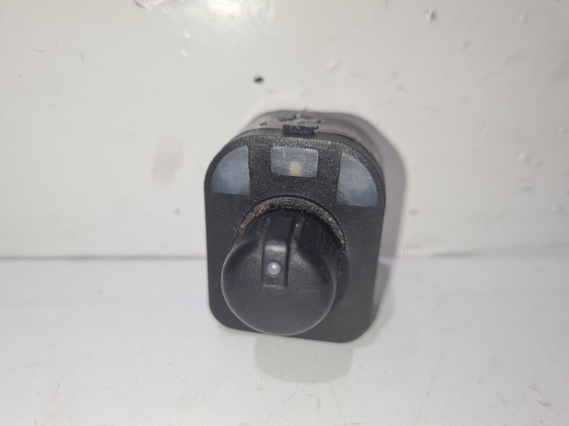 Recambio de mando retrovisor para seat exeo st (3r5) 2.0 tdi referencia OEM IAM 8E0959565A  