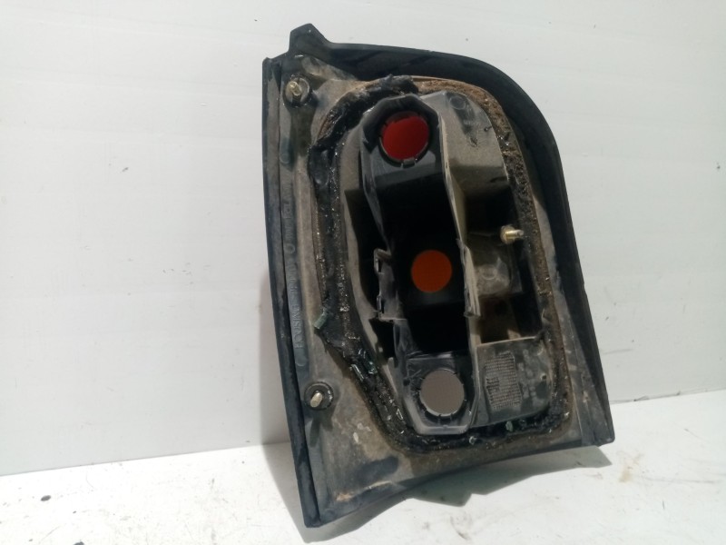 Recambio de piloto trasero derecho para nissan micra (k11) referencia OEM IAM B65506F600  