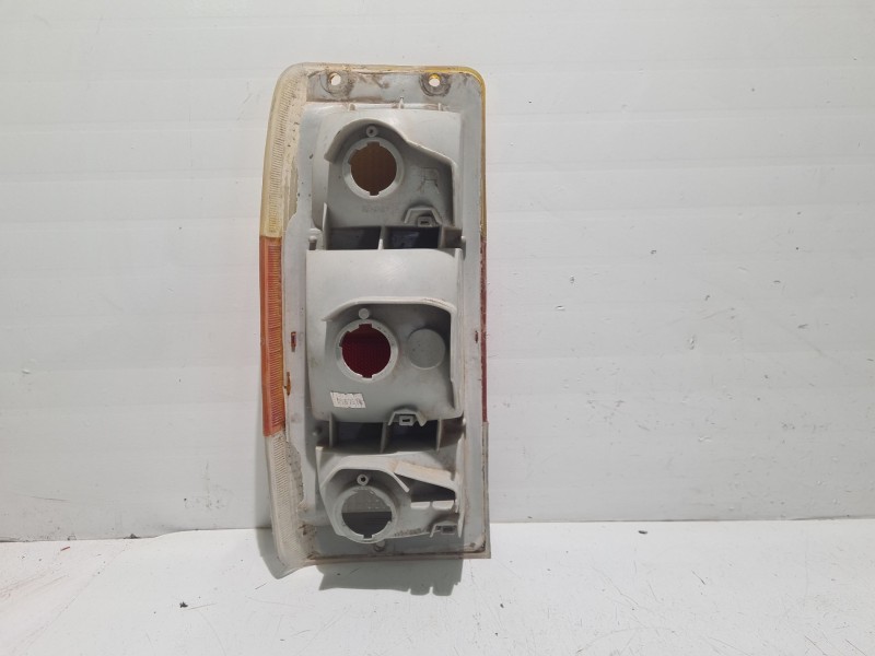 Recambio de piloto trasero derecho para nissan vanette autobús (c22) 1.5 referencia OEM IAM   