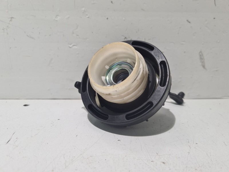Recambio de tapon combustible para kia cee´d referencia OEM IAM   