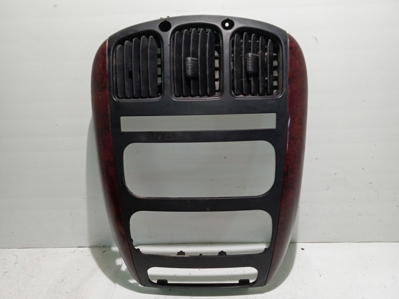 Recambio de mascara central de salpicadero para chrysler voyager (rg) 2.4 cat referencia OEM IAM 05009175AA  