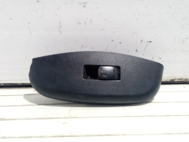 Recambio de mando elevalunas delantero derecho para daewoo kalos referencia OEM IAM 96540782  