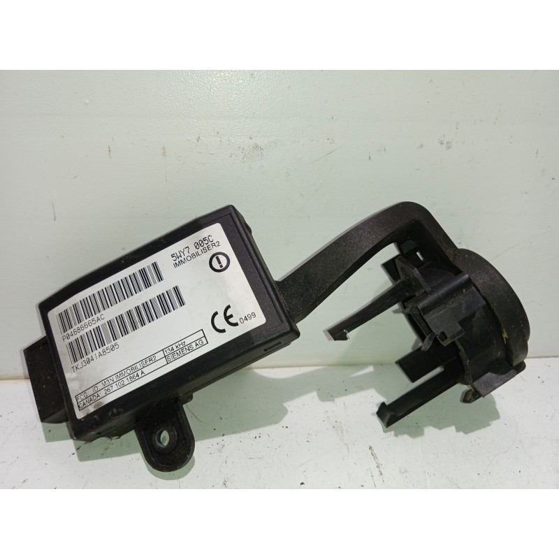 Recambio de antena para chrysler voyager (rg) 2.4 cat referencia OEM IAM P04686665AC  