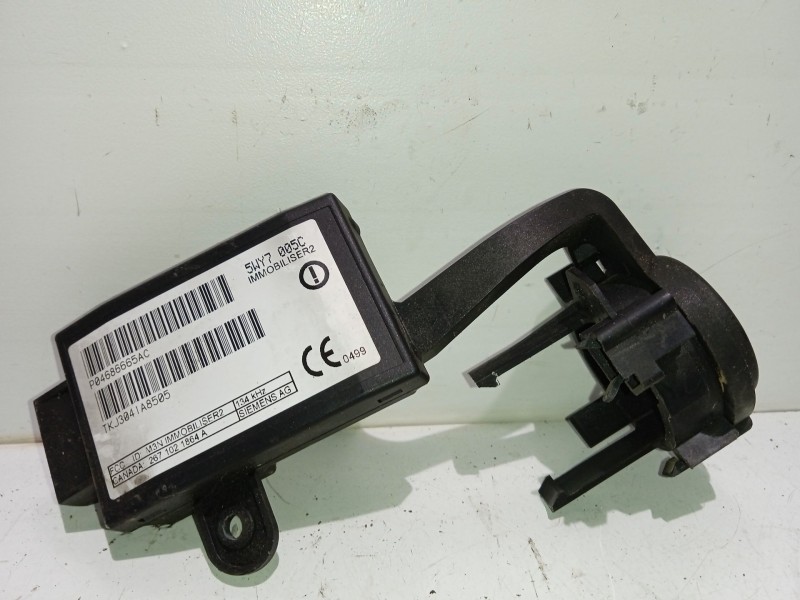 Recambio de antena para chrysler voyager (rg) 2.4 cat referencia OEM IAM P04686665AC  