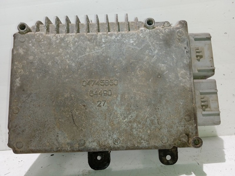 Recambio de centralita motor uce para chrysler voyager (rg) 2.4 cat referencia OEM IAM P04748429AF  