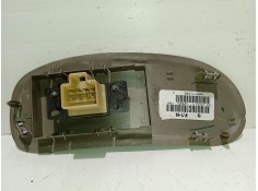 Recambio de mando elevalunas delantero derecho para chrysler voyager (rg) 2.4 cat referencia OEM IAM 746746511   2