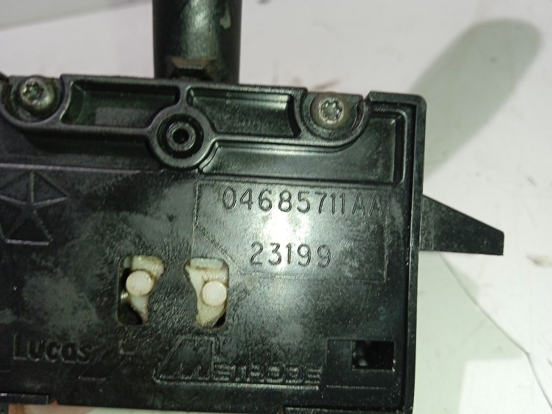 Recambio de mando intermitentes para chrysler voyager (rg) 2.4 cat referencia OEM IAM 04685711AA  