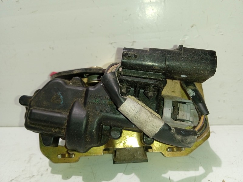 Recambio de cerradura puerta trasera izquierda para chrysler voyager (rg) 2.4 cat referencia OEM IAM 05019049AA  
