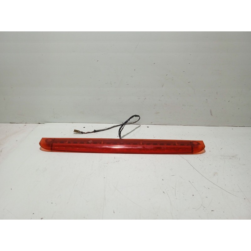 Recambio de luz central de freno para toyota avensis t22 referencia OEM IAM   
