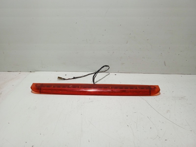 Recambio de luz central de freno para toyota avensis t22 referencia OEM IAM   