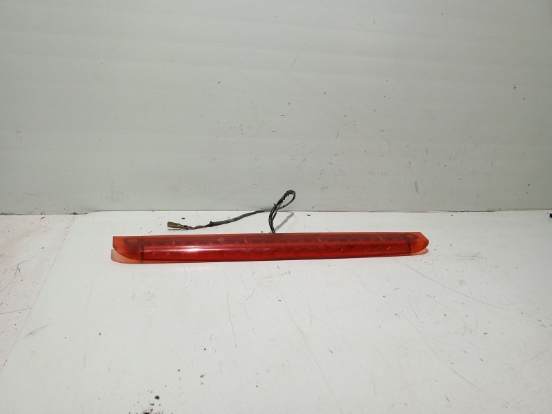 Recambio de luz central de freno para toyota avensis t22 referencia OEM IAM   