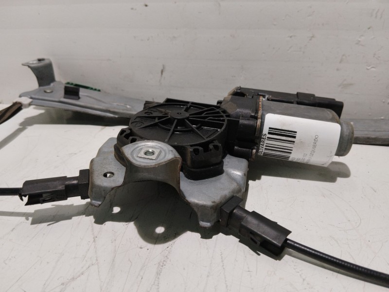 Recambio de elevalunas delantero izquierdo para renault clio iii referencia OEM IAM 440776D  