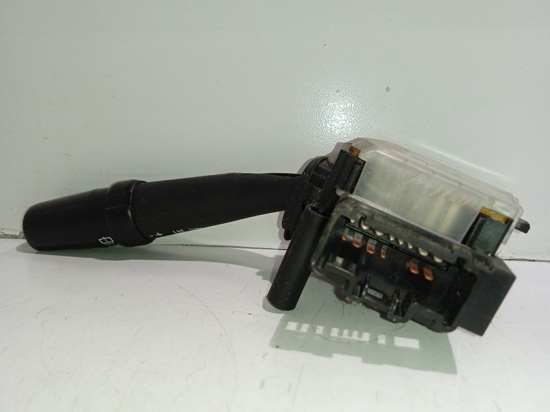 Recambio de mando limpia para toyota avensis berlina (t25) 2.0 d-cat referencia OEM IAM 8465205170  