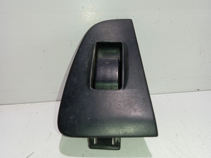 Recambio de mando elevalunas trasero izquierdo para toyota avensis berlina (t25) 2.0 d-cat referencia OEM IAM 7427205020  