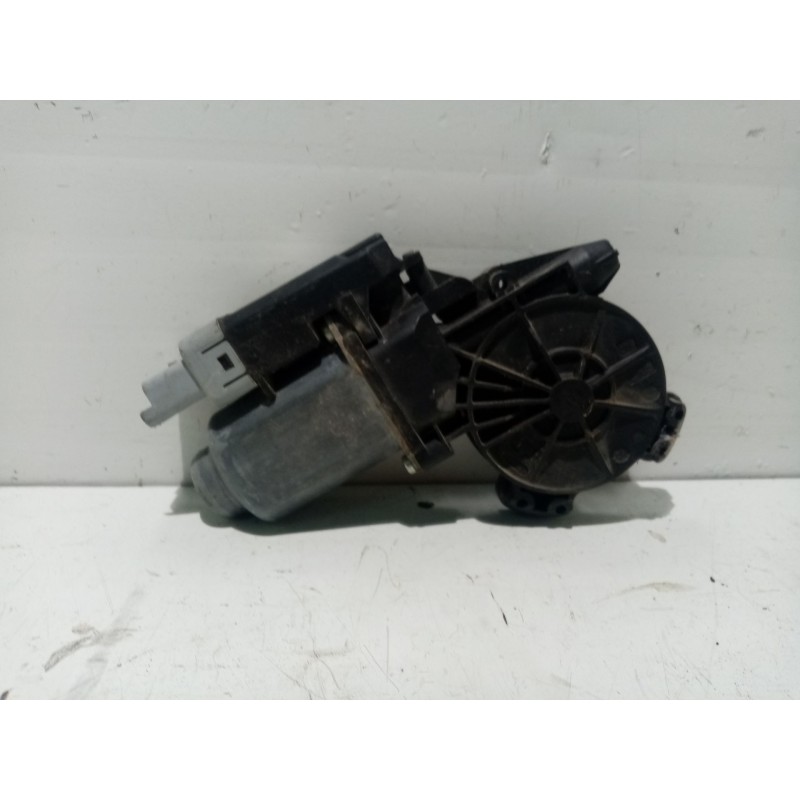 Recambio de motor elevalunas delantero izquierdo para peugeot 207 referencia OEM IAM 401786A9  400917