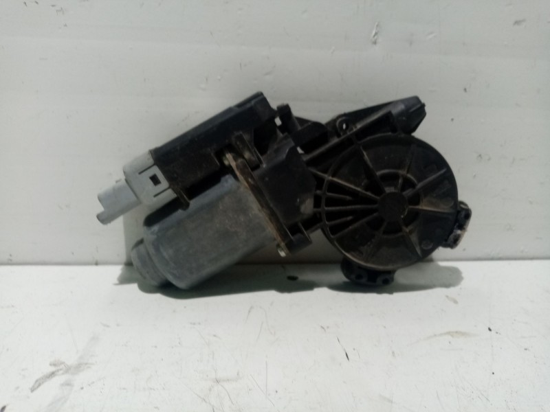 Recambio de motor elevalunas delantero izquierdo para peugeot 207 referencia OEM IAM 401786A9  400917