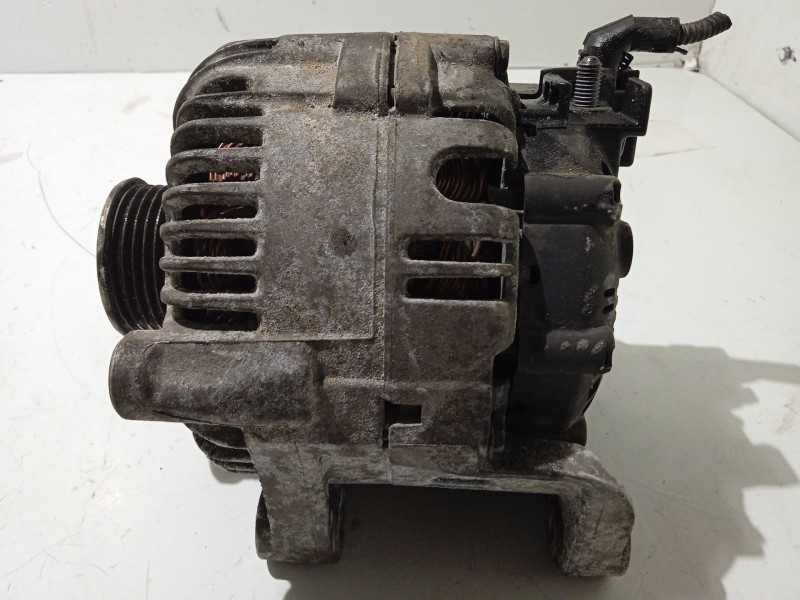 Recambio de alternador para bmw x5 (e70) 3.0 d referencia OEM IAM 12317801173 7796125A102 2543222B