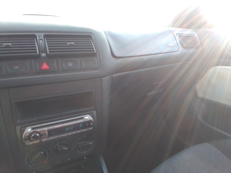 volkswagen golf iv berlina (1j1) del año 2002