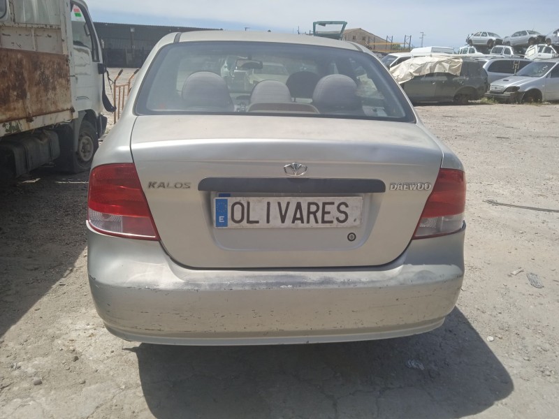 daewoo kalos sedán (klas) del año 2002