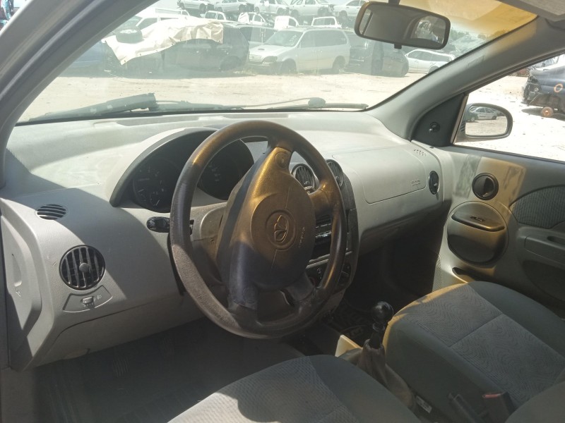 daewoo kalos sedán (klas) del año 2002