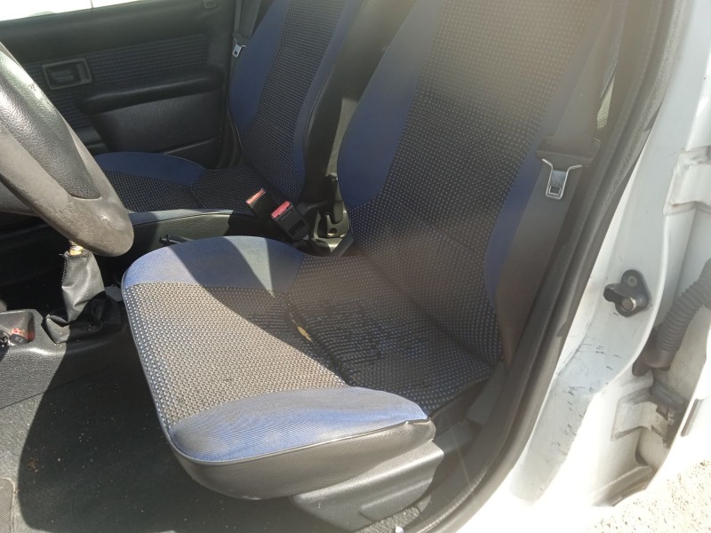 peugeot 106 ii (1a_, 1c_) del año 2001