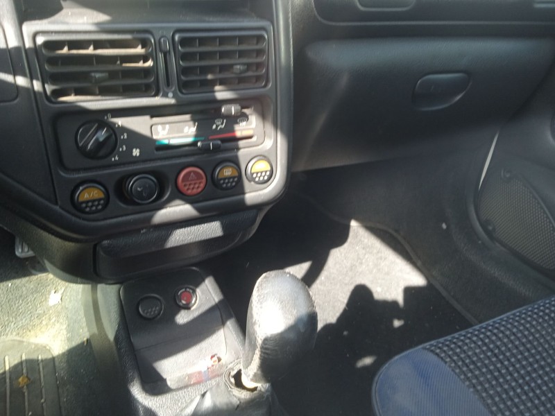 peugeot 106 ii (1a_, 1c_) del año 2001